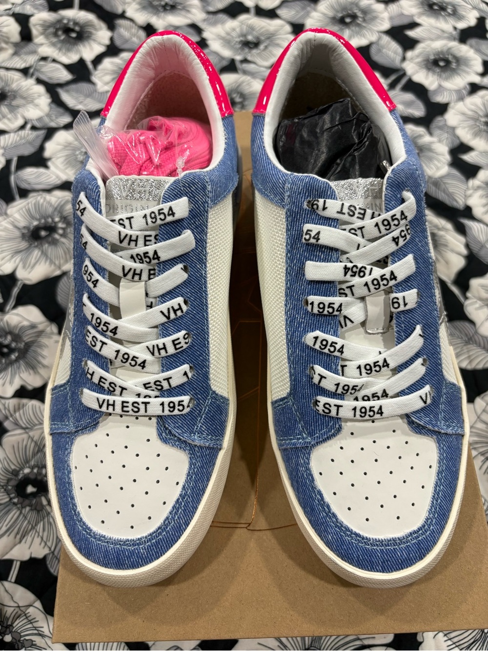 Vintage Havana Blue Denim and White Low-Top Sneakers with Pink Heel Accent